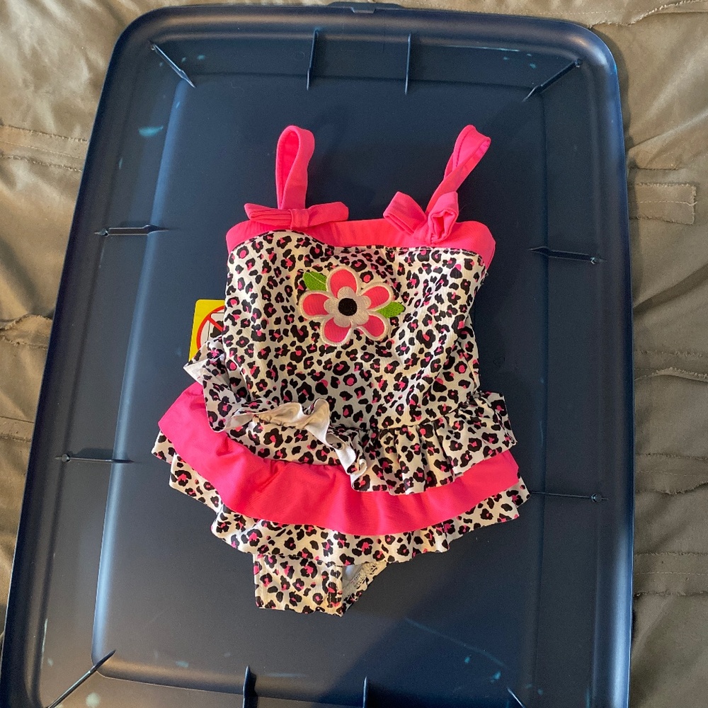 Swim suit